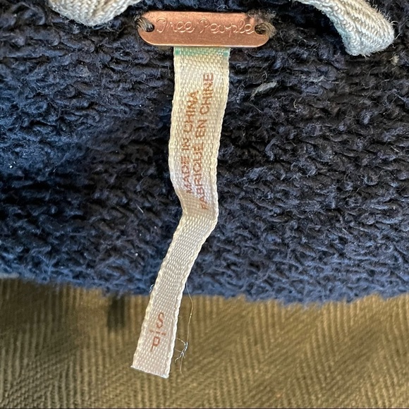 Free People Drawcord Waist Slouchy Jacket Small Olive Green Fleece Interior. - Picture 10 of 11